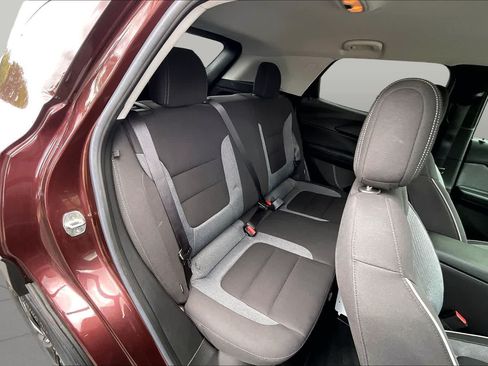 Used 2023 Chevrolet TrailBlazer LT w/ Convenience Package FWD image 26