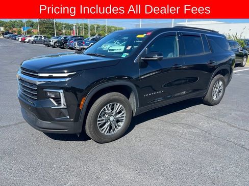 Used 2024 Chevrolet Traverse LT w/ Trailering Package AWD/4WD image 6