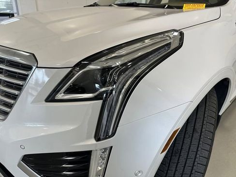 Used 2017 Cadillac XT5 Platinum w/ Driver Assist Package image 11