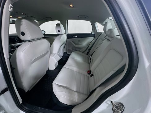 Used 2024 Volkswagen Jetta SE image 28