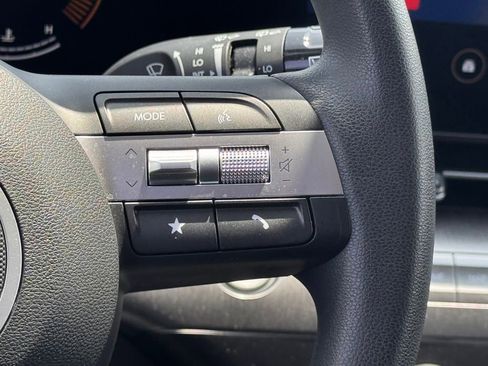 Used 2024 Hyundai Kona SE FWD image 23
