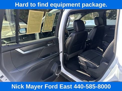 Used 2024 GMC Acadia Elevation FWD image 20