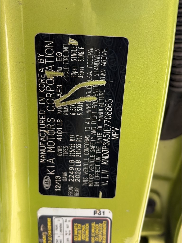 Used 2014 Kia Soul + FWD image 9