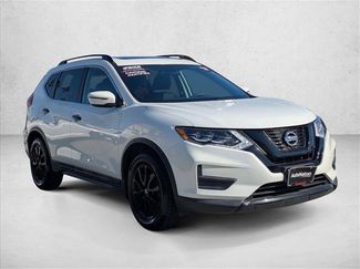 Used 2017 Nissan Rogue SV video 3