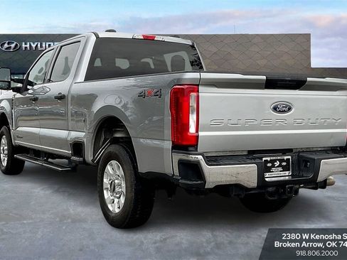 Used 2024 Ford F250 XLT image 7