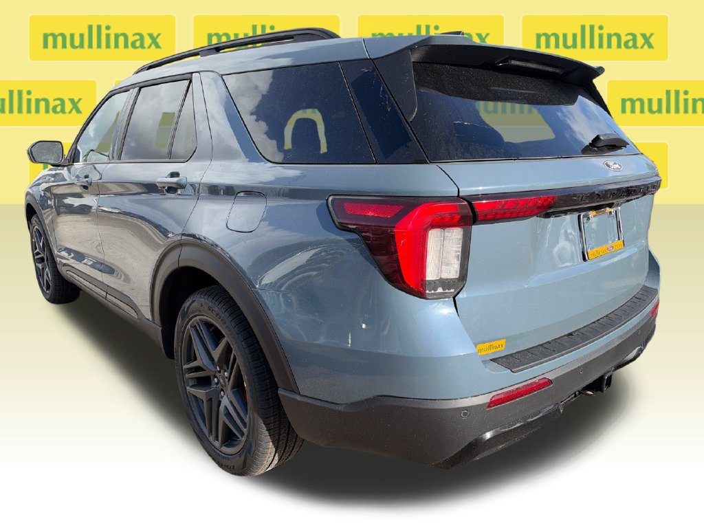 New 2027 Ford Explorer ST-Line w/ Premium Package RWD image 4