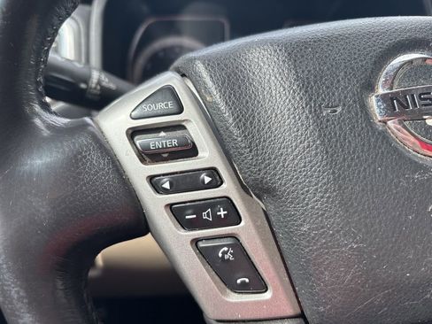 Used 2018 Nissan Titan SL w/ Chrome Package image 18