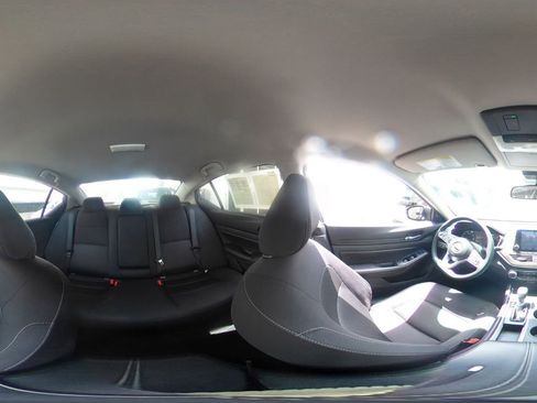 Used 2025 Nissan Altima 2.5 SV FWD image 79