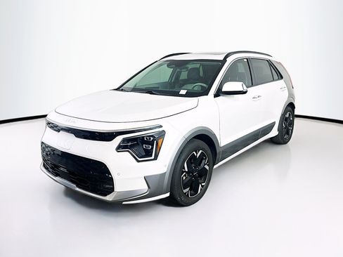 Used 2023 Kia Niro Wave FWD image 3
