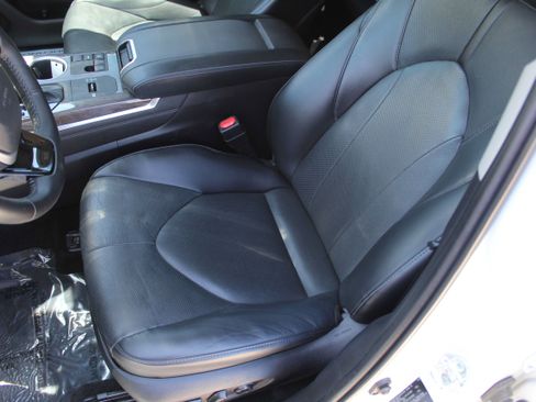 Used 2023 Toyota Highlander Limited FWD image 28