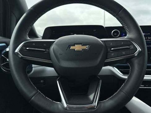 Used 2026 Chevrolet Equinox EV LT FWD image 19