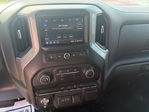 Used 2021 Chevrolet Silverado 1500 W/T w/ WT Value Package AWD/4WD image 12
