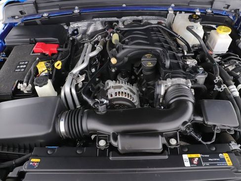 Used 2024 Jeep Gladiator Sport image 15