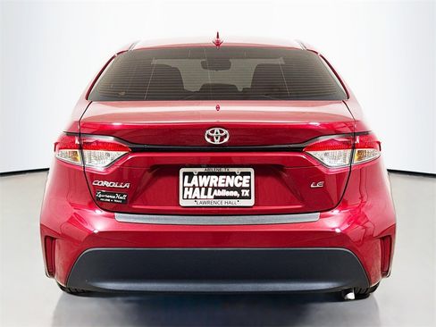 Used 2025 Toyota Corolla LE image 5