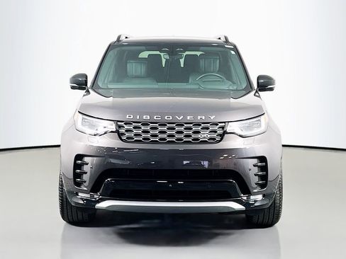 Used 2025 Land Rover Discovery Metropolitan Edition AWD/4WD image 2