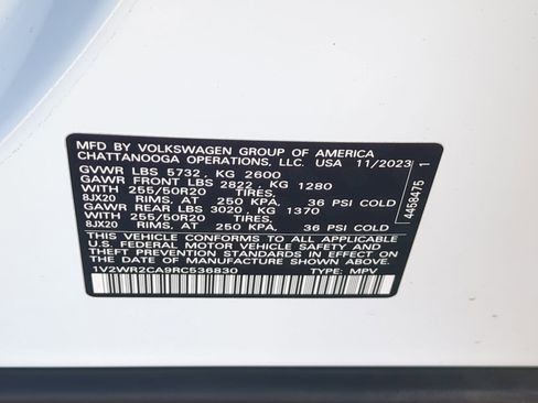 Used 2024 Volkswagen Atlas SE image 33