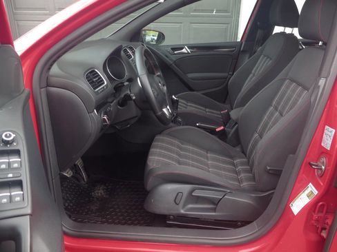 Used 2012 Volkswagen Golf 4-Door FWD image 11