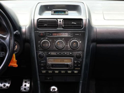 Used 2003 Lexus IS 300 w/ Power & Leather Pkg RWD image 35