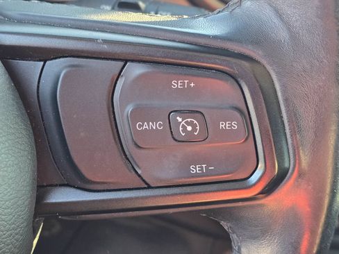 Used 2018 Jeep Wrangler Unlimited Sport S AWD/4WD image 23