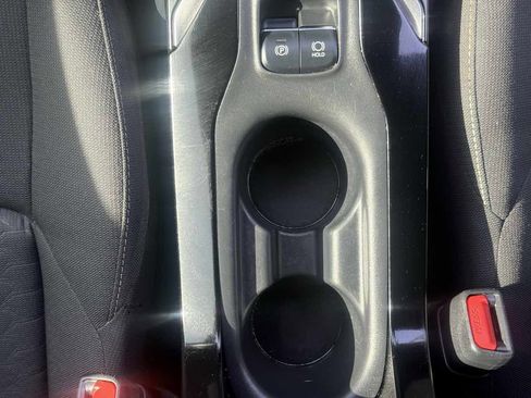 Used 2020 Toyota Corolla SE w/ Carpet Mat Package image 38