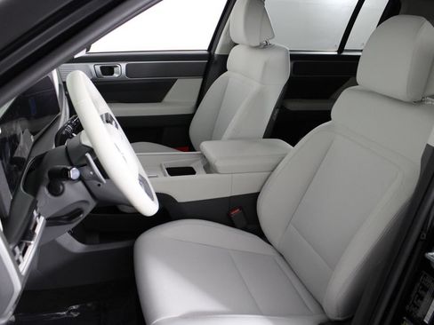 Certified 2026 Hyundai Santa Fe SE FWD image 21