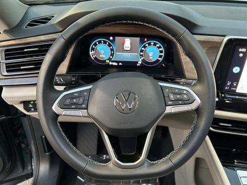 New 2026 Volkswagen Atlas SE FWD image 24