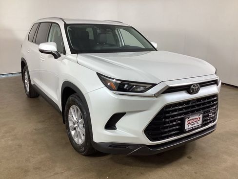 Used 2025 Toyota Grand Highlander AWD Hybrid image 3