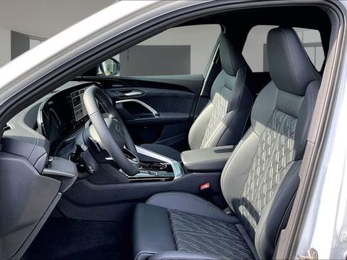 New 2026 Audi SQ5 Premium Plus AWD/4WD image 9