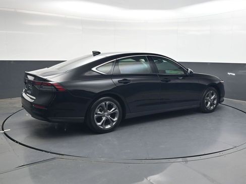 Certified 2023 Honda Accord EX image 4