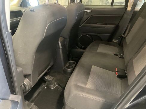 Used 2014 Jeep Patriot Latitude w/ Sun/Sound Group AWD/4WD image 23