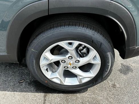 New 2026 Chevrolet Trax LS w/ LS Convenience Package FWD image 12