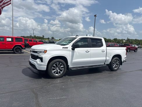 Used 2024 Chevrolet Silverado 1500 RST w/ Z71 Off-Road Package AWD/4WD image 3
