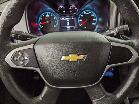 Used 2018 Chevrolet Colorado W/T w/ WT Convenience Package AWD/4WD image 11