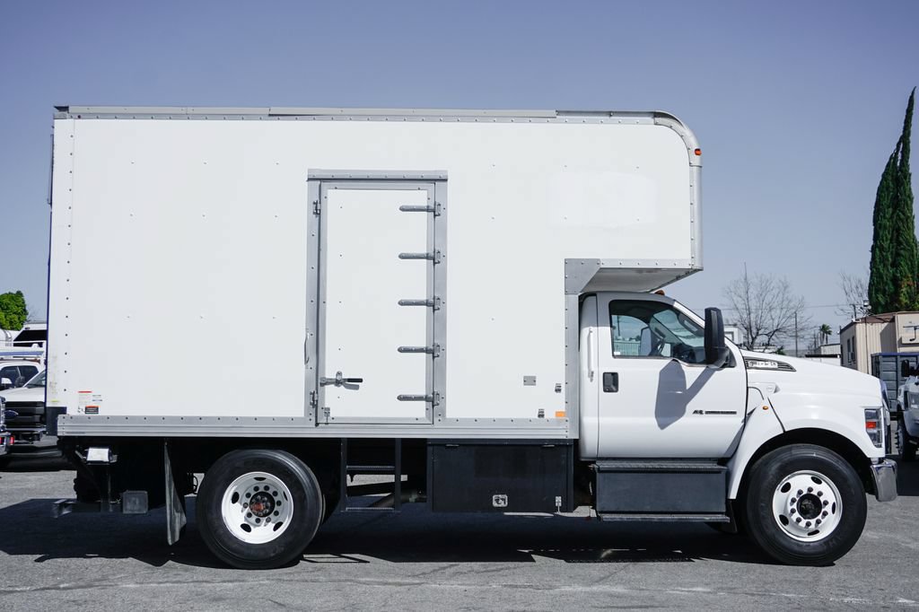 Used 2016 Ford F650 2WD Regular Cab Super Duty image 16