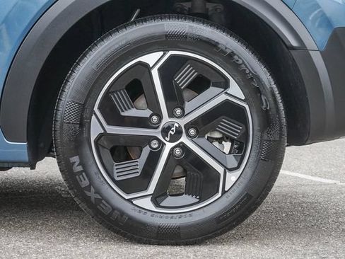 Certified 2025 Kia Niro EX FWD image 13