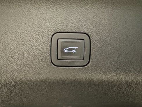 Used 2025 Chevrolet Tahoe Premier image 26