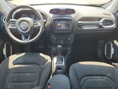 Used 2018 Jeep Renegade Latitude AWD/4WD image 11