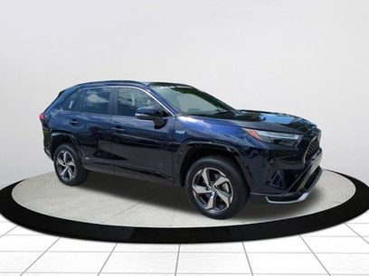 Used 2024 Toyota RAV4 SE w/ Weather & Moonroof Package