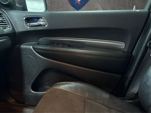 Used 2018 Dodge Durango GT image 39
