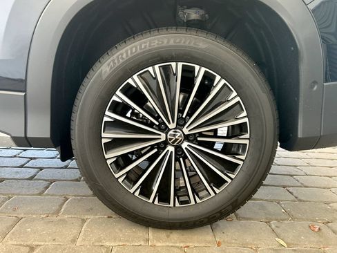 Certified 2026 Volkswagen Tiguan S FWD image 37