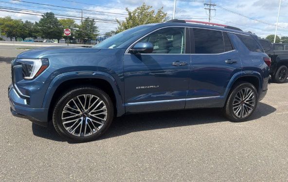 Used 2026 GMC Terrain Denali AWD/4WD image 8