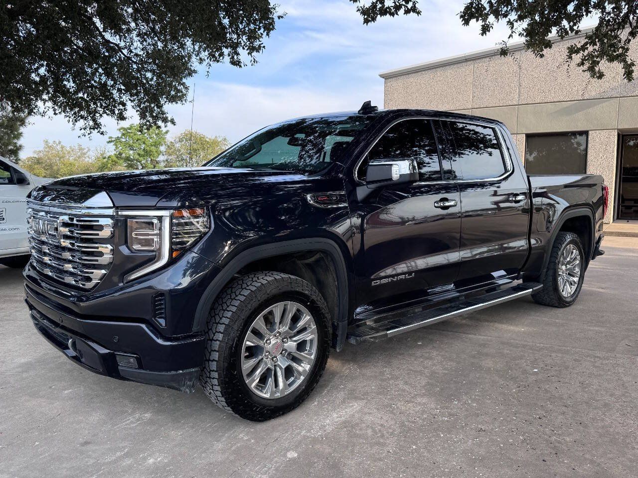 Used 2023 GMC Sierra 1500 Denali AWD/4WD image 1