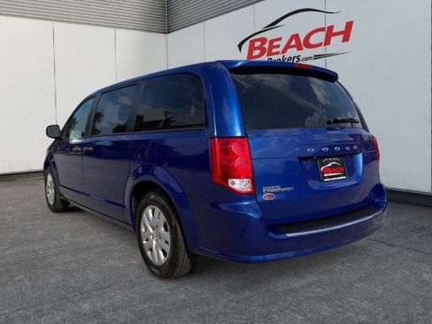Used 2019 Dodge Grand Caravan SE w/ UConnect Hands-Free Group FWD image 11