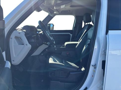 Used 2023 Land Rover Defender 110 S image 14