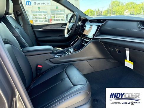 New 2026 Jeep Grand Cherokee L Limited AWD/4WD image 14