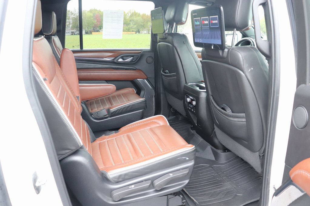 Used 2023 GMC Yukon XL Denali Ultimate AWD/4WD image 21