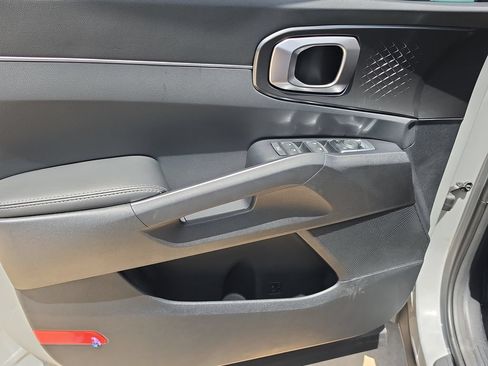 New 2026 Kia Sorento S FWD image 17