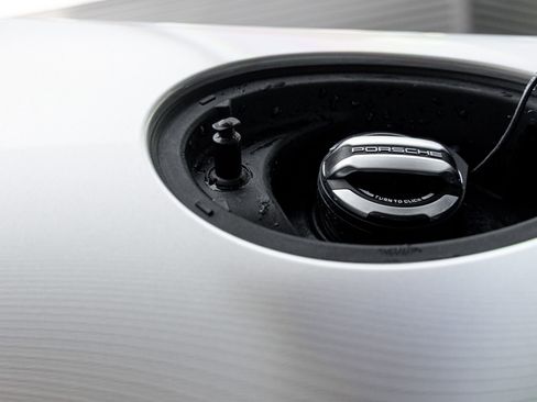 Certified 2025 Porsche 911 Carrera RWD image 42