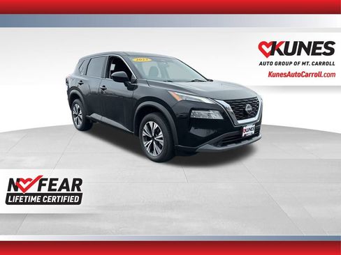 Used 2023 Nissan Rogue SV image 1