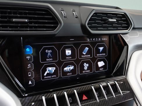 Used 2020 Lamborghini Urus AWD/4WD image 19